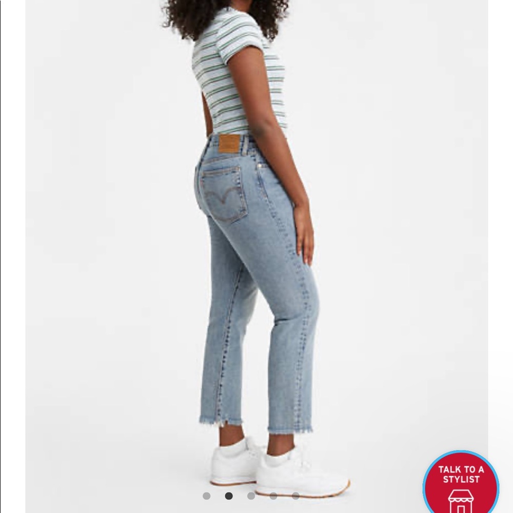 Wedgie Levi’s straight jeans 🌈